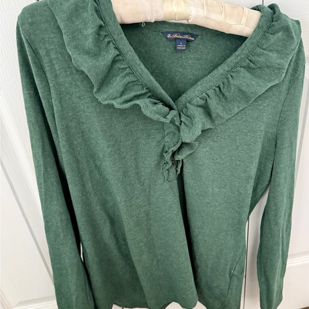 Chic Forest Green Ruffled Long Sleeve ladies Brook Brothers top.